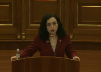 “Përçarëse”, “inatçore”, “notere e Kurtit”, kritikohet ashpër presidentja Osmani për fjalimin vjetor në Kuvend