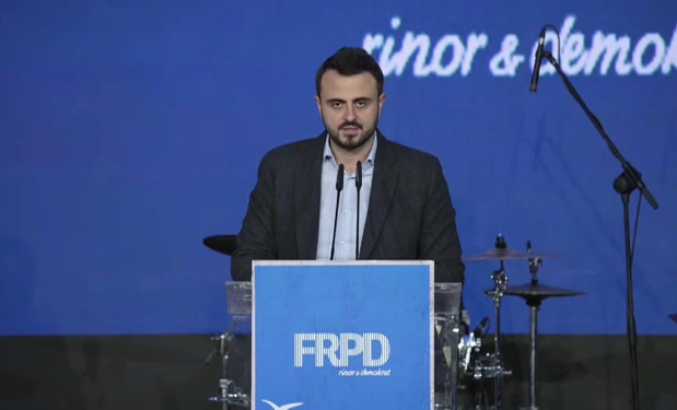 Kuvendi Kombëtar i FRPD/ Xhaferri: Sulmi ndaj Berishës atentat prej burracakësh! Rinia është në këmbë! Akuza Ramës: Po shpopullon vendin