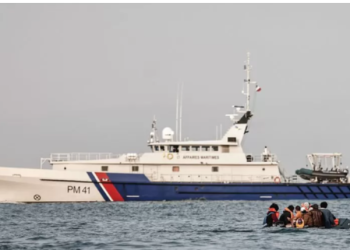 Emigrantët shqiptarë ‘pushtojnë’ La Manche, Franca nis patrullimet në kanal