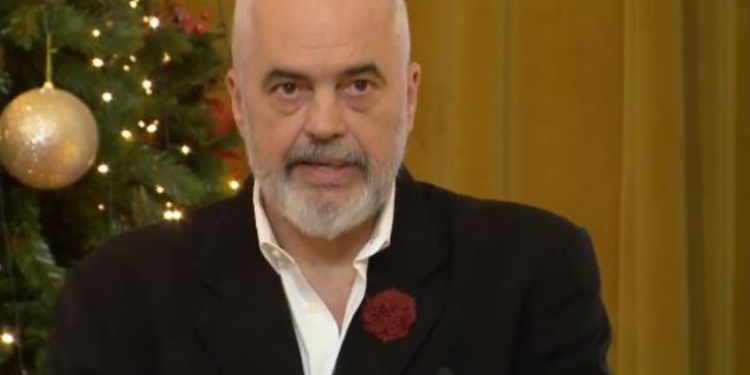 Rama takim me mjekë e infermierë për festat e fundvitit: Deri në përfundim të këtij mandati, pagat tuaja do rriten 100%