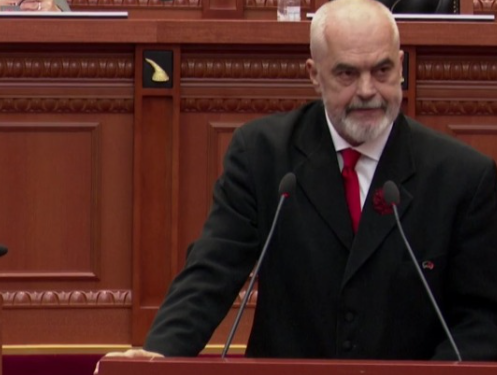 Pr/ligji për dekoratat, Rama: Rrugë për t’u rifutur në sistemin europian! Ish-presidenti dekoroi edhe të vdekurit