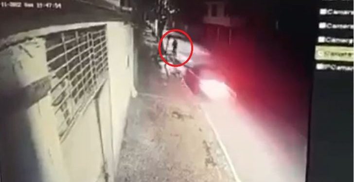 PAMJE TË RËNDA/ ‘Benzi’ me shpejtësi skëterre përplas 30-vjeçarin me biçikletë në Pogradec, shoferi largohet nga vendngjarja