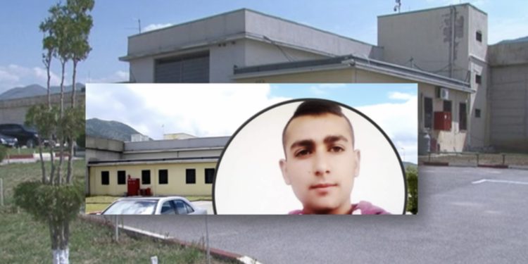 FOTO+DETAJE/ Po vëzhgohej nga kolegët, polici në burgun e Drenovës e kishte fshehur drogën në të mbathura