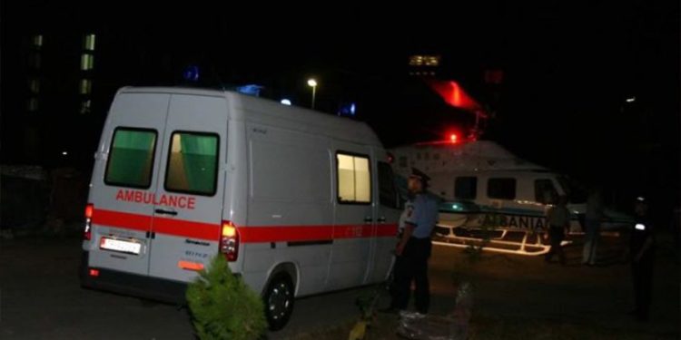 Tjetër aksident në Vlorë, “Benzi” del jashtë rruge, 3 të plagosur