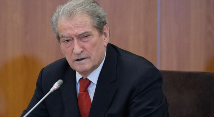 DENONCIMI te Berisha: Dhunohet e moshuara në Maliq, autorët i vjedhin 10 mijë €! Kreu i PD: Shteti hesht se bashkëpunon me krimin