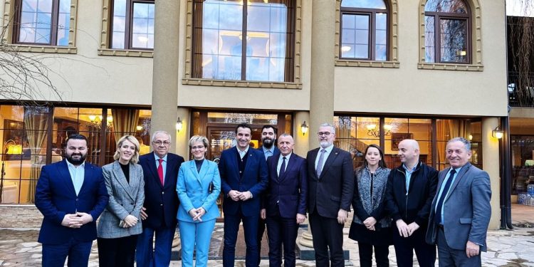 Veliaj takon deputetin shqiptar në parlamentin e Serbisë Shaip Kamberi: Mirënjohës për kontributin tuaj!