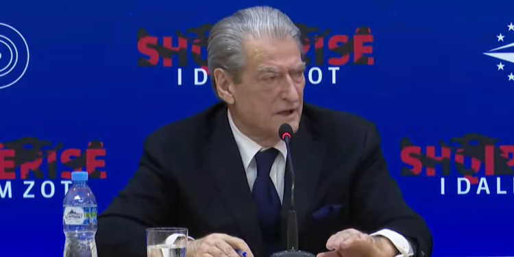 Protesta/ Berisha ZBARDH SKENARET: “Name and shame”, hajdutëve do i i vihet tabela në shtëpi që t’i njohin të gjithë!