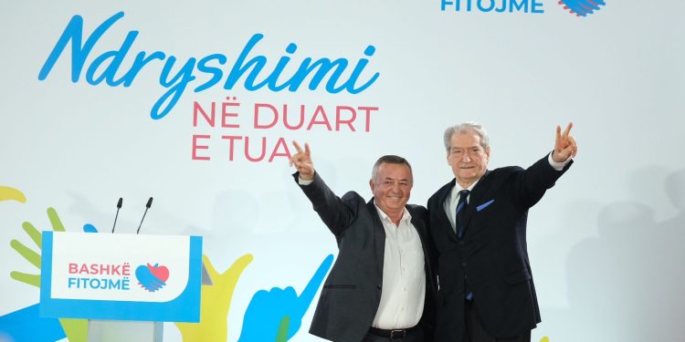 Berisha prezanton Servet Duzhën në Cërrik: Ndryshimi me 14 maj, është i rëndësishëm për shoqërinë shqiptare, siç është ajri për zogjtë