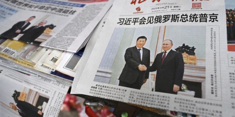 Vizita e Xi Jinping në Rusi, Blinken: Mbulesë diplomatike për krimet ruse