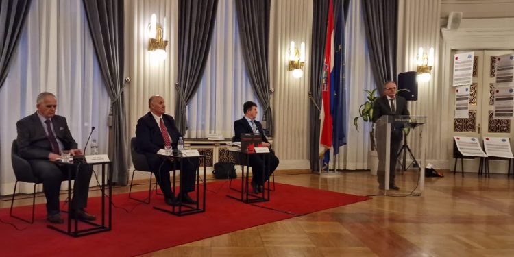 Promovohen në Zagreb dy libra për masakrat serbe në Kosovë