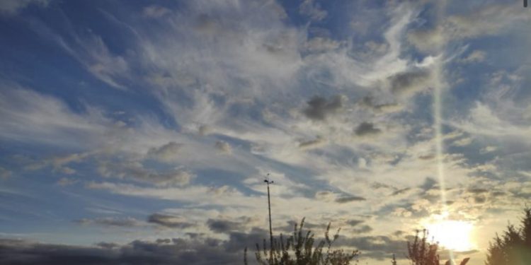 Kthjellime dhe vranësira, rriten temperaturat deri në 18°C! Moti për ditën e sotme