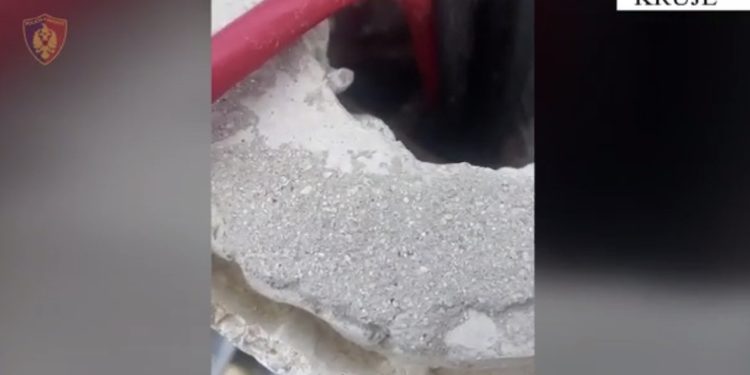 Kthyen tunelin e ushtrisë në “shtëpi bari”, 5 persona në pranga, mes tyre 2 punonjës të OSHEE-së