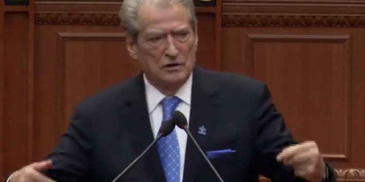 Atentati ndaj kreut të PD-së Vau i Dejës/ Berisha: Krim shtetëror, heshtja e Ramës kriminale