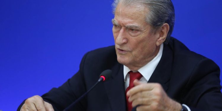 Berisha akuzon Ramën: Ai ka kryer gjenocid ndaj shqiptarëve