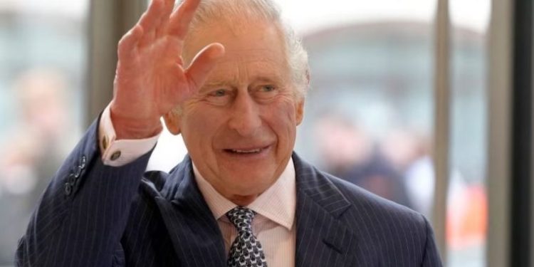 Britania përgatitet për kurorëzimin si mbret të Çarlsit të tretë