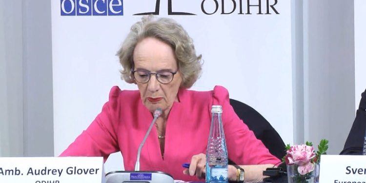 14 Maji/ Glover: Fushata ishte e qetë por e polarizuar! Ishin zgjedhje konkuruese