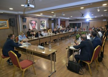 Këlliçi merr pjesë në tryezën e Profesionistëve të Lirë: 5 prioritetet përmirësojnë jetën e qytetarëve