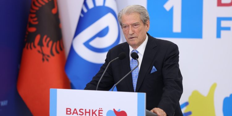 Sali Berisha nuk e njeh rezultatin në Kamëz: Është manipuluar