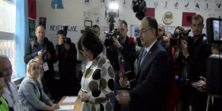 Voton Presidenti Begaj