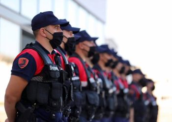 EMRAT/ Si ranë në ‘kurth’ dy efektivët e Shqiponjave të arrestuar për korrupsion, AMP infiltroi një agjent! Morën 100 euro
