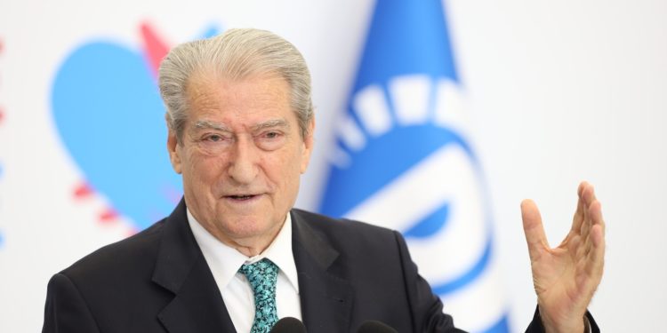 ‘Kam thënë good bye’/ Berisha i PRERË: Nuk dorëhiqem! Nuk ka zgjedhje të lira me Ramën, unë do mbroj votën e lirë