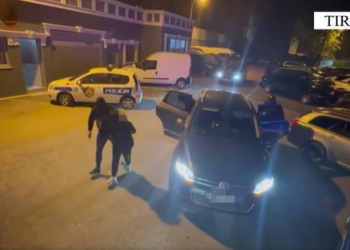EMRAT+VIDEO/ Mbushën rrugët e Tiranës me kokainë, arrestohen 5 persona