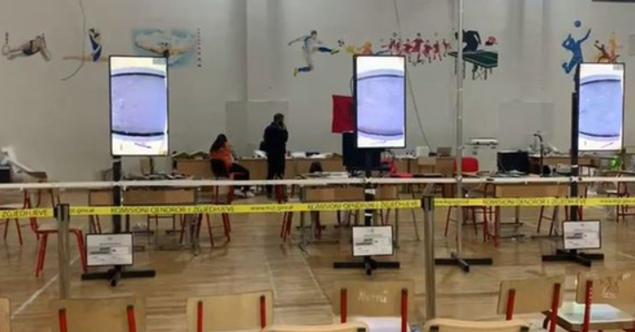 Numërohen kutitë e para në Selenicë, pritet të nisë procesi në Sarandë, Finiq, Himarë dhe Delvinë