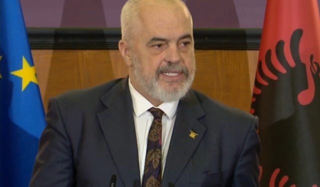“Nevojë kombëtare jo thirrje ndërkombëtare”, Rama për tensionet: Rruga që po ndjekin, e kotë. Kosova po lëndohet bashkë me KFOR-in
