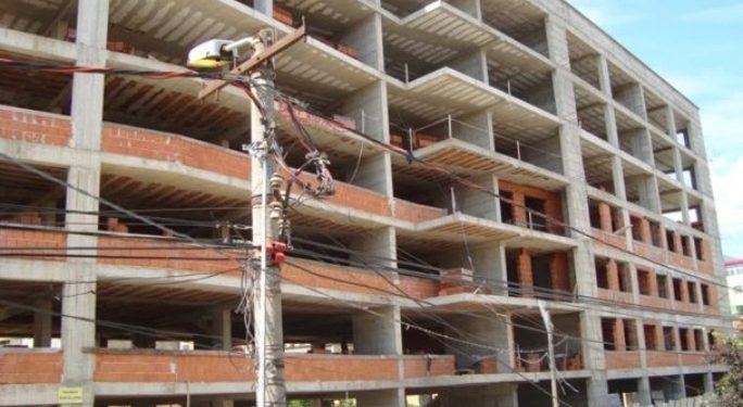 Qarku i Durrësit do të kthehet në kantier ndërtimi, teksa numëron një numër rekord lejesh të firmosura