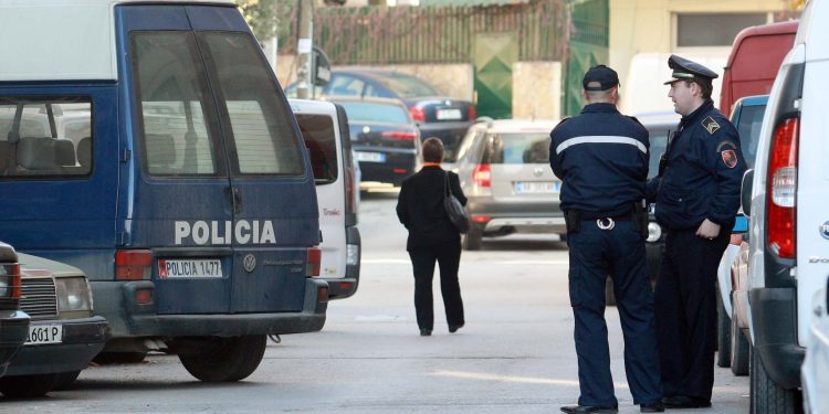 EMRI/ Shiste kokainë në rrugët e qytetit, arrestohet 36-vjeçari në Pogradec