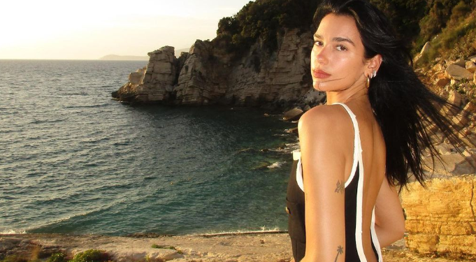 Dua Lipa rikthehet për pushime në Shqipëri