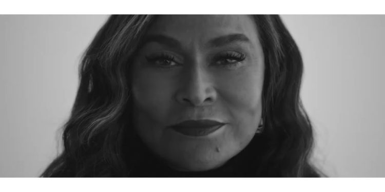 Grabitet nëna e Beyonce, mbi 1 milion dollarë dhe bizhuteri