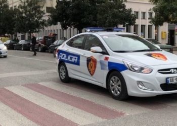 Goditi me shkelm në bark bashkëjetuesen e tij shtatzënë, gruaja aborton fëmijën në muajin e dytë