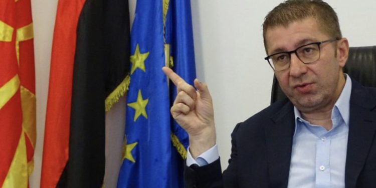 Mickoski: S’i votojmë ndryshimet kushtetuese, zgjedhjet e reja rrugëdalja e vetme