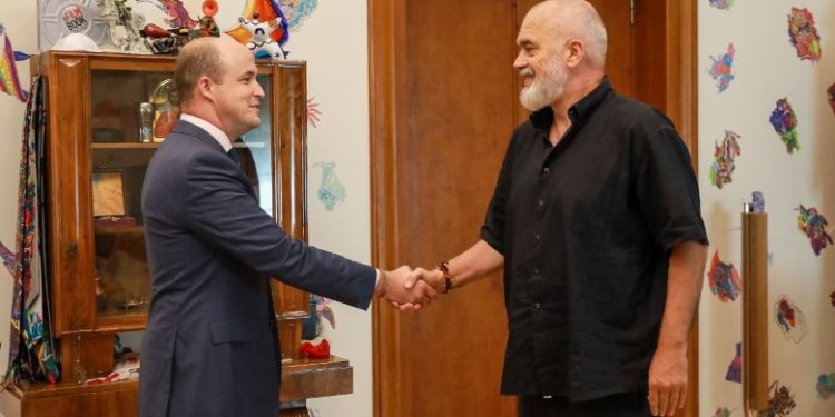 Rama takohet me David Wisner! Ambasada e SHBA-së ZBARDH BISEDËN