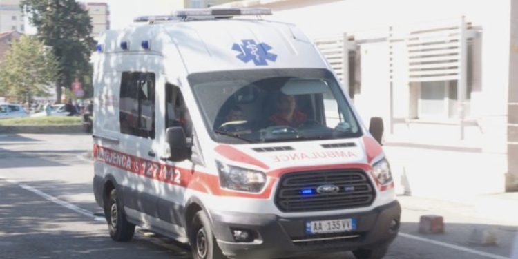 E RËNDË/ 55-vjeçari ndërron jetë në plazhin e Darëzezës