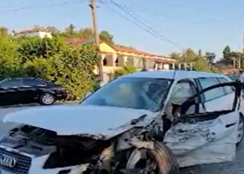 Aksident i RËNDË në Lushnje, ‘Audi’ përplaset me kamionçinën, plagosen dy shoferët