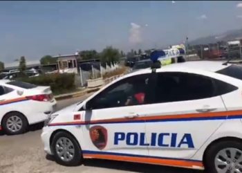 I dehur në timon u përfshi në aksident, arrestohet polici në Korçë