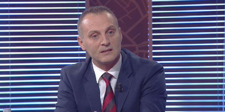 Krenar Ahmetaj dikur pjesë e ‘Bluve’, sot shofer kamioni në Europë