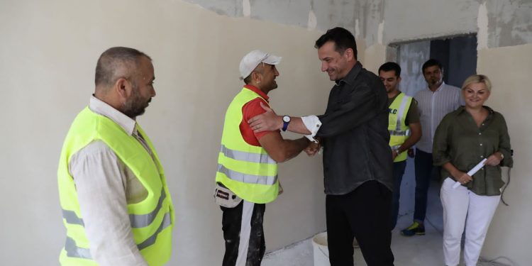 Shkolla “Bedri Llagami” hap dyert për 600 nxënës, Veliaj: “Vaqarri, një tjetër portë hyrëse e Tiranës moderne”