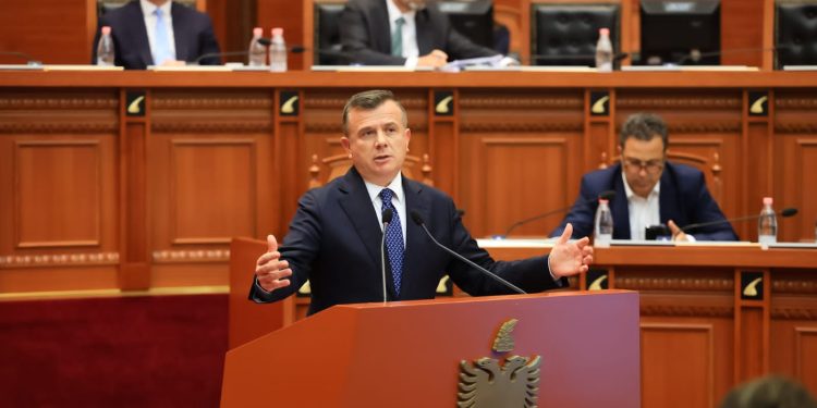 Ligji për shtetësinë, Balla: T’u krijojmë mundësinë talenteve që kanë lindur jashtë, të vijnë te kombëtarja