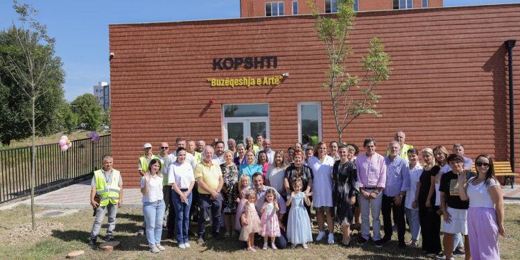 Hapet kopshti i ri “Buzëqeshja e Artë” në Kodër-Kamëz, Veliaj: Pas 40 shkollave të reja, hapëm edhe 9 të tjera