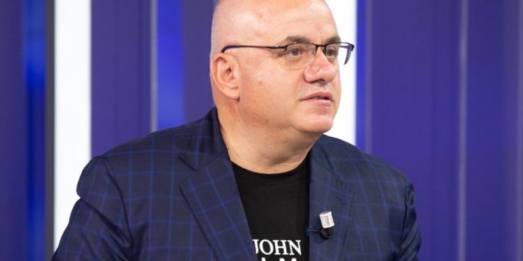 Artan Hoxha: Në Kosovë u tentua të realizohej skenari i Krimesë