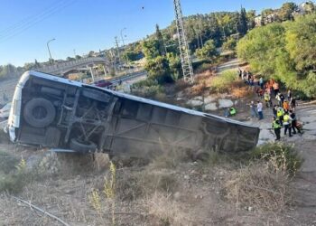 Izrael: Përmbyset autobusi i shkollës. 33 nxënës të plagosur