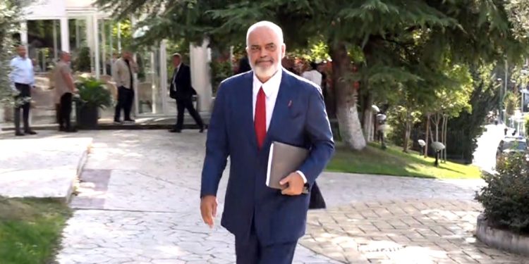 Edi Rama: Tre konsiderata në një ditë