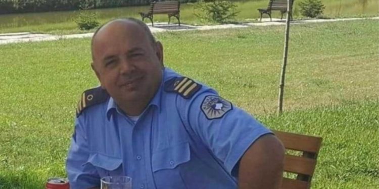 Familja e policit të vrarë në Kosovë: Të vdesësh për atdhe është sikur të rilindësh përsëri