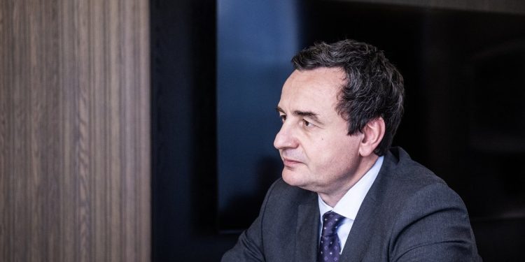 Albin Kurti flet për mediat estoneze: Serbisë duhet t’i ofrohet më shumë kamxhik në vend të biskotës