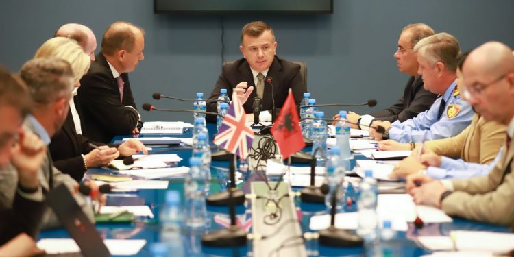 Balla pret Koordinatorin Special Britanik, Skeates: Rënie drastike e numrit të emigrantëve të paligjshëm drejt Britanisë së Madhe