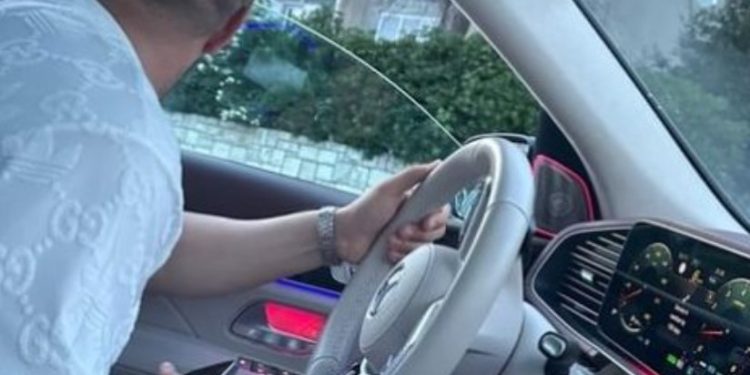 Dafina Zeqiri publikon një foto tjetër të partnerit të ri