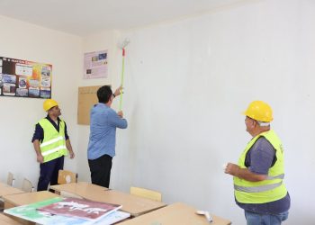 Viti i ri arsimor, Veliaj në gjimnazin “Ismail Qemali”, apel prindërve: Mos përdorni makinat në ditën e parë të shkollës